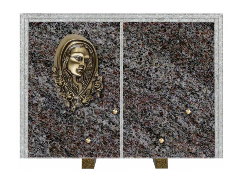 Nexiuma grave plaque