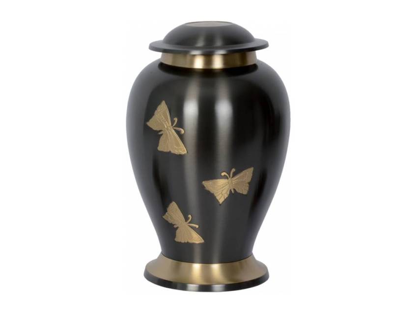 Artistic brass urn 3.5 liters.