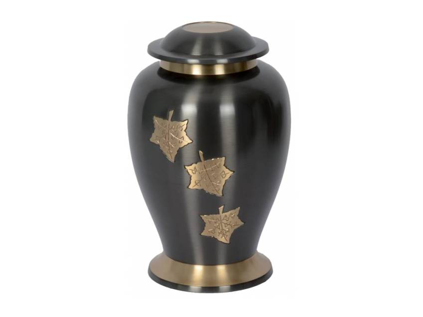 Artistic brass urn 3.5 liters.